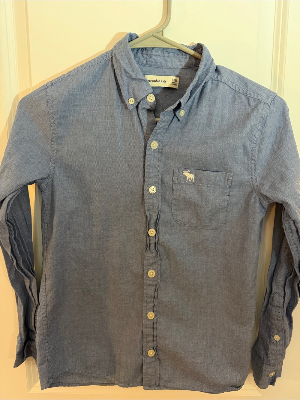 abercrombie kids Light Blue Button-Down Oxford Shirt size 9/10